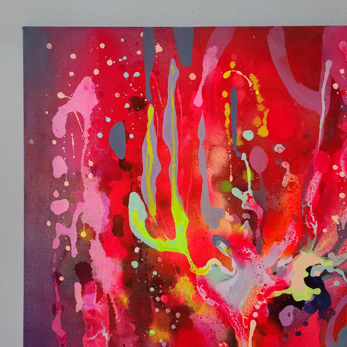 Modern colorful abstract art, fluo pink red painting on canvas - 画像 (4)