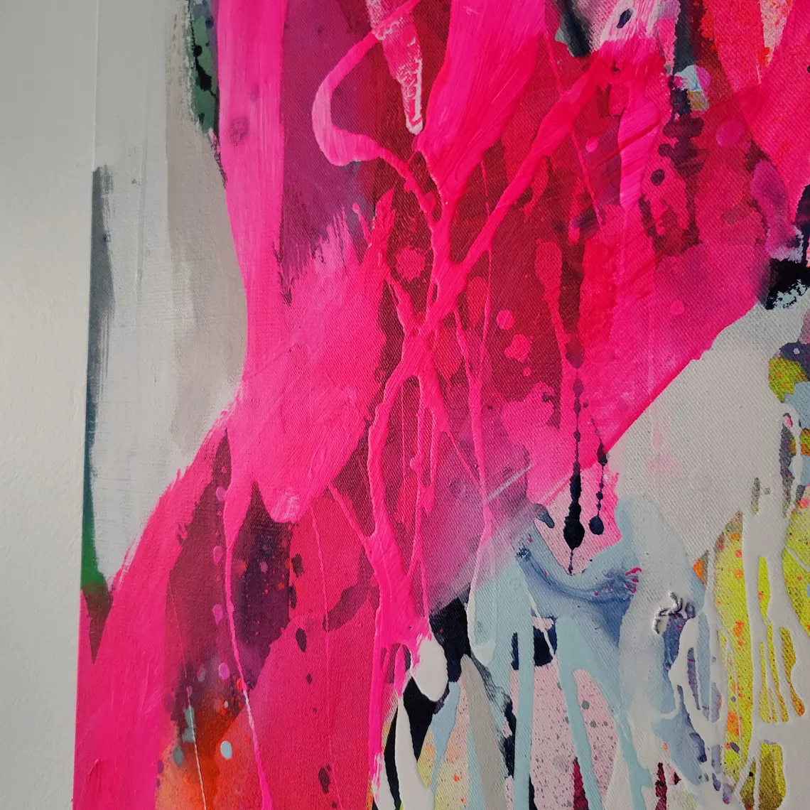 Modern colorful abstract art, fluo pink painting on canvas - 画像 (5)