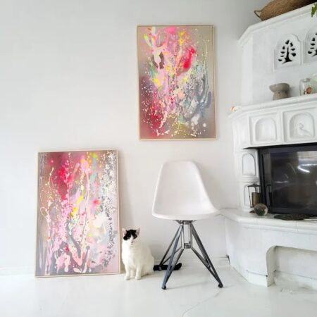 アクリル原画 抽象画 パステルの別の絵画と合わせて飾ったイメージ