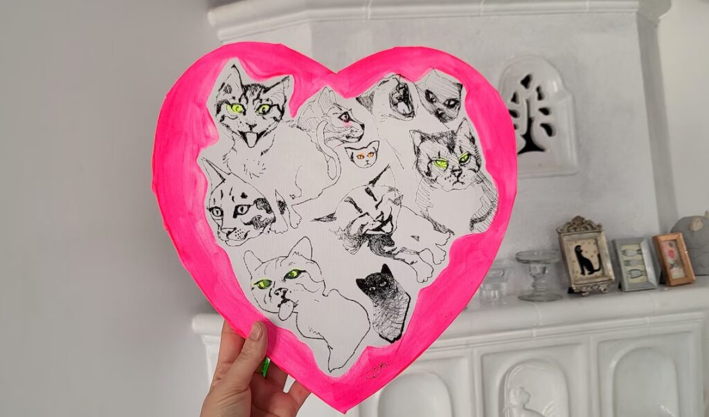 ハート型のアクリル原画 猫の絵画の全体イメージアップ