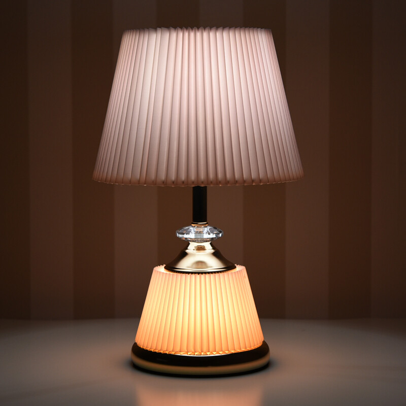 Radiant テーブルランプ