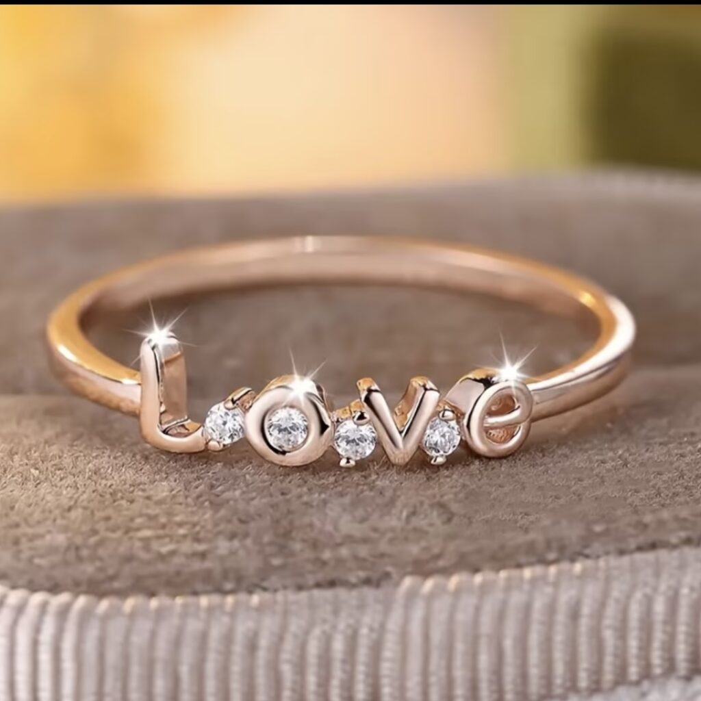 Loveロゴ キュービックジルコニアリングのイメージ