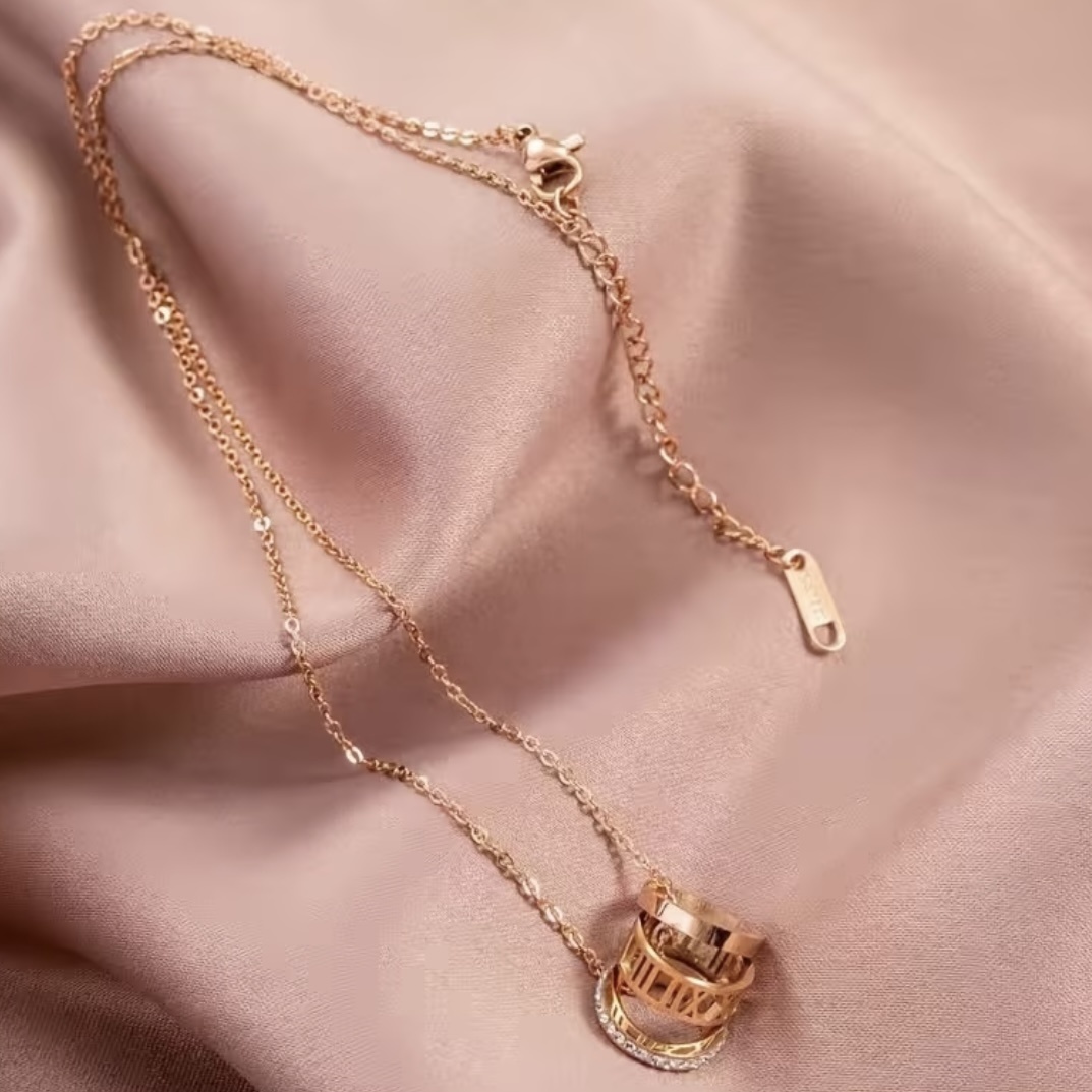 ステンレス-トリプルリングネックレス 全体イメージ