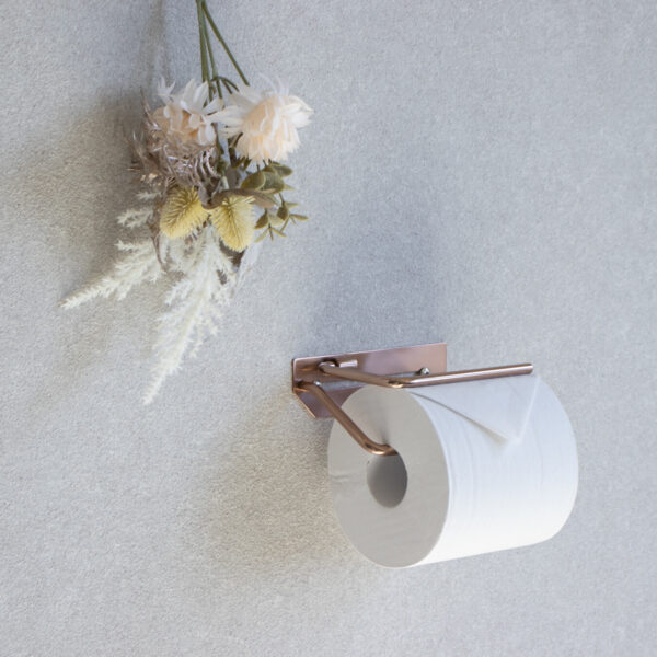 トイレットペーパーホルダーホルダー Cloeクロエ 使用イメージ